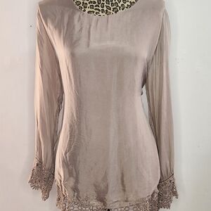 TINA STEPHENS Women's Lace-Hem Long Sleeve Blouse in Taupe